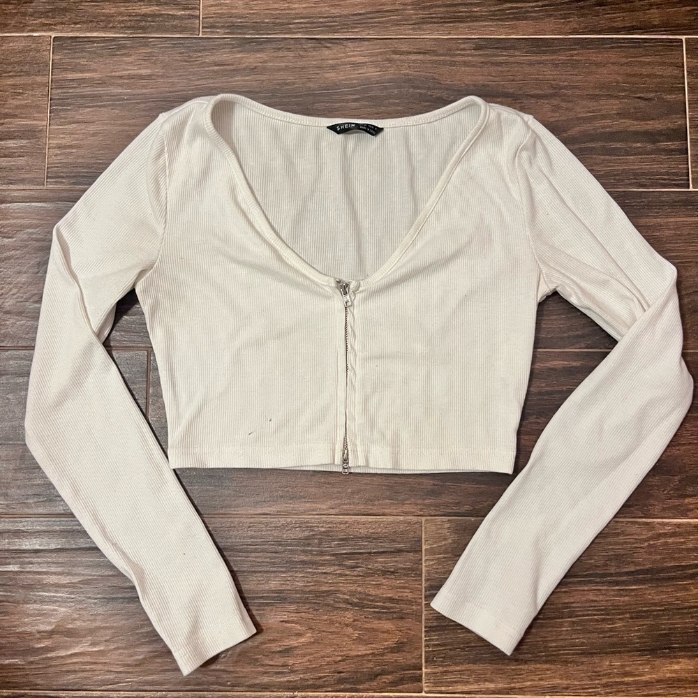 White zip-up crop top